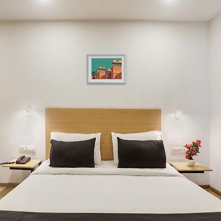 Townhouse Rajdhani Residency Sururnagar Eksteriør bilde