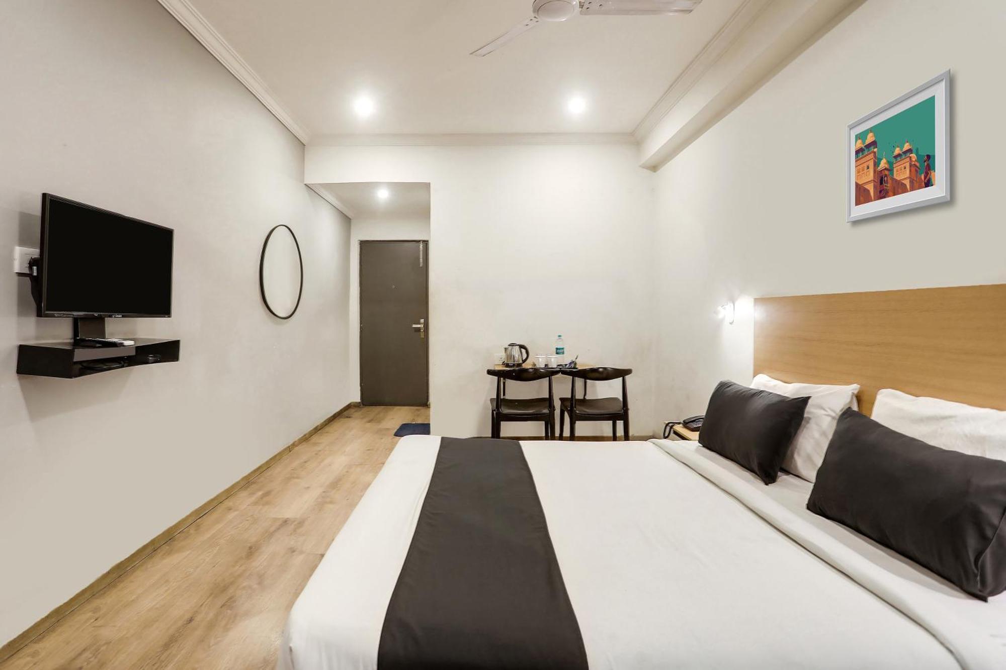 Townhouse Rajdhani Residency Sururnagar Eksteriør bilde