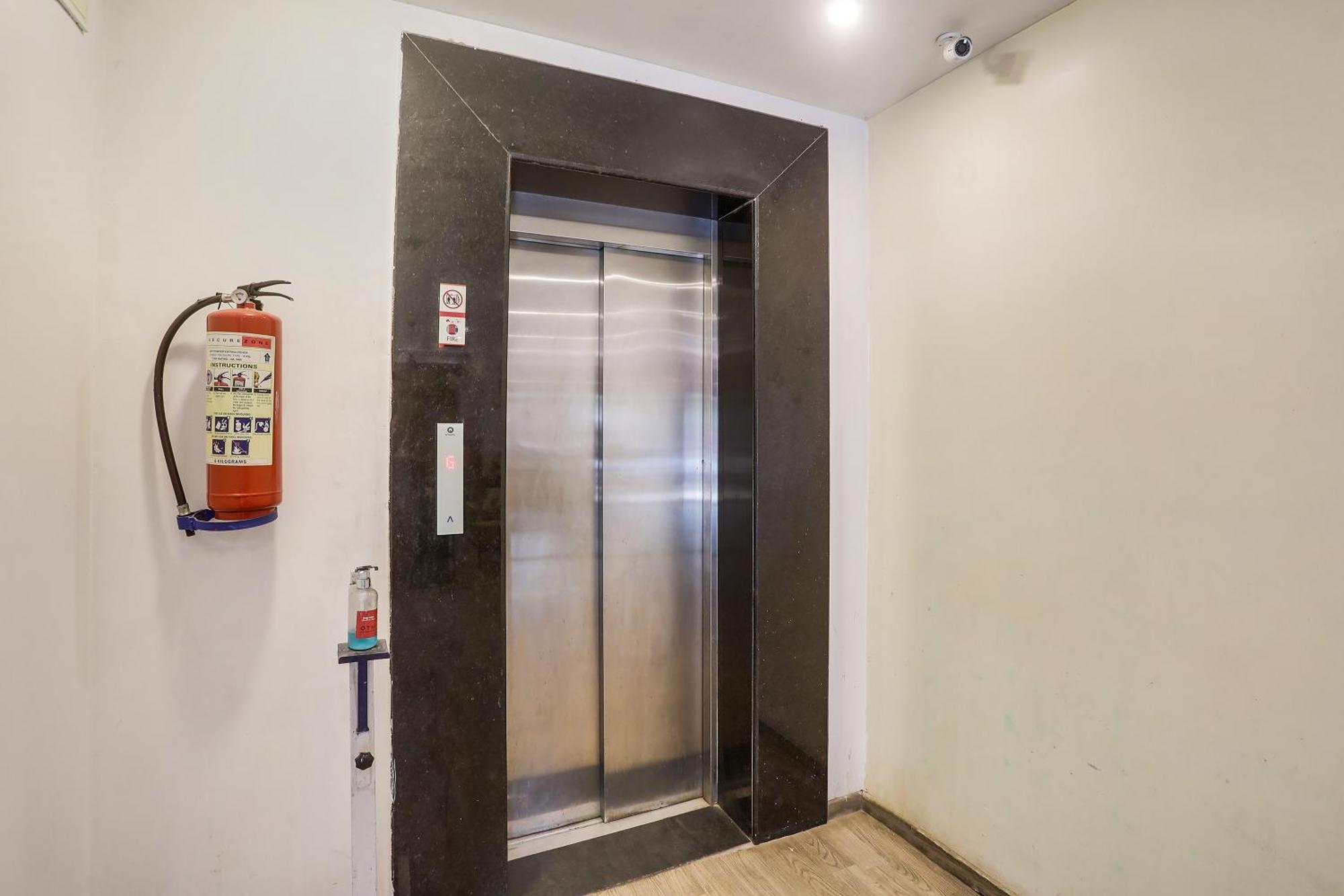Townhouse Rajdhani Residency Sururnagar Eksteriør bilde